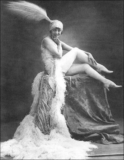 En 1918 quelle est la star de music-hall au casino de Paris ?
