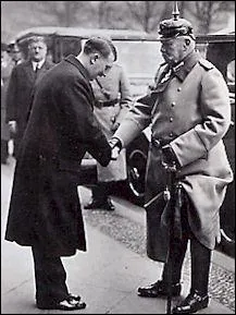 En quelle année Hitler a-t-il été nommé chancelier ?