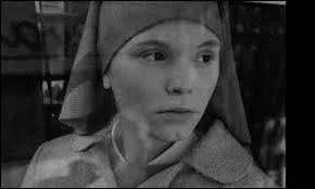 Mais que fait-elle à la fin du film ?