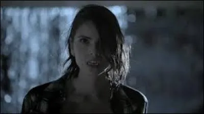 Avec qui Malia cherche-t-elle sa mère ?