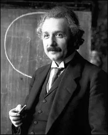À quel âge, Albert Einstein, est-il décédé ?