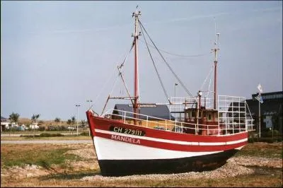 "Le Mandela" n'ira plus relever de casiers. Il est maintenant au repos dans son port de naissance, lequel ?