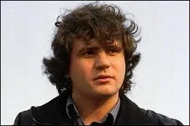 Sur quel album trouve-t-on la chanson "Lucie" ?