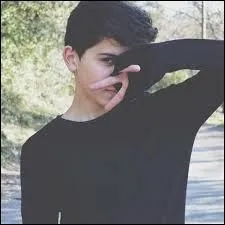 Quel est son nom de famille ?