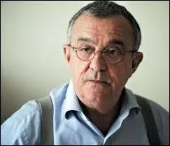 Jacques Tillier est un journaliste connu pour avoir été torturé et grièvement blessé par Jacques Mesrine en 1979, alors qu'il pensait interviewer l'ennemi public numéro un. Pour quel journal hebdomadaire travaillait Jacques Tillier ?