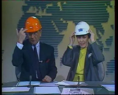 Yves Mourousi était assez décapant pour son époque. Il a osé, entre autres, poser la question à un ex-futur président : "Un nième mandat, pourquoi faire ?". Mais combien de mandats et de quel président s'agit-il ?