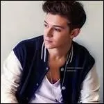 Il est beau. Qui est-ce ?