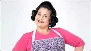 Qui est cette femme de ménage qui travaille chez Violetta ?