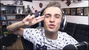Que dit Squeezie à chaque fin de vidéo ?
