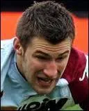 Comment s'appelle ce demi d'ouverture ?