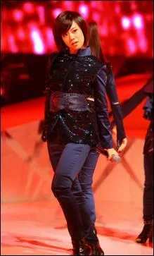 À quelle chanson correspond cette tenue ?