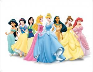 Combien y a-t-il de princesses sur l'image ?