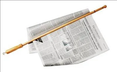 Quel chanteur égyptien mort en 2015, ayant eu une fille prénommée Emmanuelle, a interprété "Dans les journaux" ?