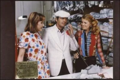 Salope ! Chienne ! Endive ! - Je vous demande pardon ? - Je disais "chienne" comme ça. - Ah ! J'avais cru comprendre "endive" !