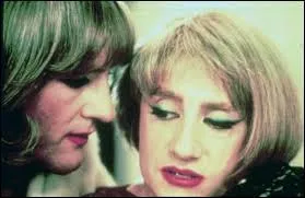 J'vais t'enc..., j'vais t'enc... et tu jouiras, ton fion, il en pourra plus d'extase !