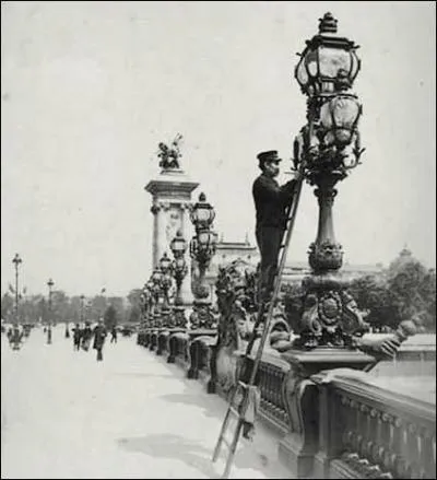 Lancée en 1882 par "l'Union des Indes", marchand de tissu, c'est une couleur de fantaisie utilisée dans le domaine de la mode. C'est le...