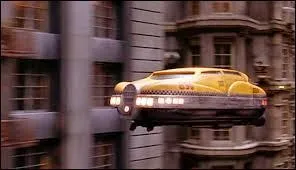 Dans quel film futuriste peut-on voir le taxi de Korben Dallas ?