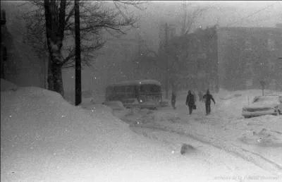 Mais juste avant, vers le début de l'après-midi, on avait enfin réalisé l'ampleur de ladite tempête. Que se passe-t-il à partir de ce moment les 4 et 5 mars 71 ?