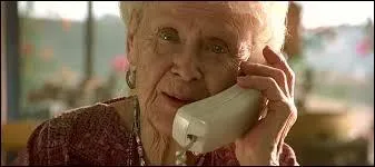 Il essaye de trouver un bijou de valeur : "le Coeur de l'Océan". Que trouve-t-il dans un coffre ?