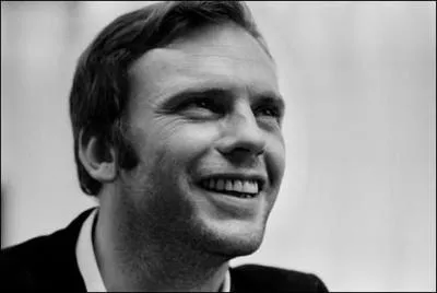 Quel film a apport&eacute; &agrave; Jean-Louis Trintignant son premier r&ocirc;le ?