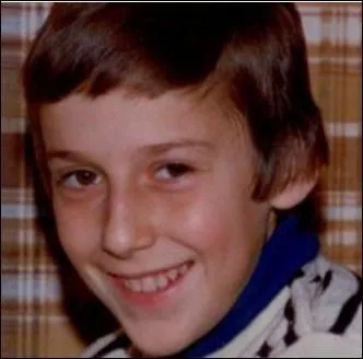 Depuis 2014, il anime "Le Maillon faible" et "À prendre ou à laisser". Quel est son nom ?