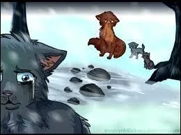 De qui Étoile Bleue était-elle amoureuse et qui sont ses bébés (cycle 1 et hors série : La prophétie d'Etoile Bleue) ?

Il y a un des bébé qui est SEULEMENT dans le hors série