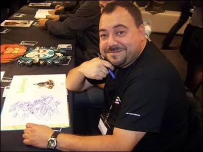 Les auteurs. Sur le site des Légendaires, quel est le surnom de Patrick Sobral ?