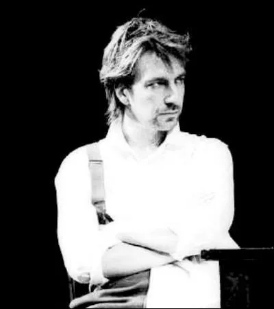 « Ah oui. Harry Potter. Notre nouvelle... célébrité. »