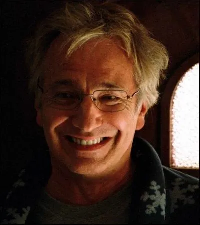 « Votre père n'aimait pas plus que vous se conformer aux règlements. À ses yeux, les règlements étaient destinés au commun des mortels, pas aux vainqueurs de la coupe de Quidditch. Il avait la tête tellement enflée... »