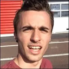 Quel est son nom de famille ?