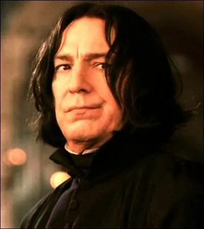 « C'est fou ce que vous ressemblez à votre père, Potter. Lui aussi était excessivement arrogant. Son petit talent au Quidditch lui donnait l'impression, à lui aussi, d'être au-dessus des autres. Il passait son temps à se pavaner, accompagné de ses amis et de ses admirateurs... La ressemblance entre vous est saisissante, inquiétante, même... »