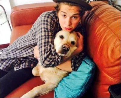 Comment s'appelle son chien ?