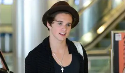 Comment s'appelle sa sur ?