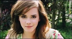 Je trouve cette fille mince. Comment est-elle, en anglais ?