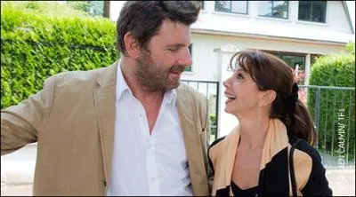 Quel est le métier de Xavier, le nouveau compagnon de Caro ?