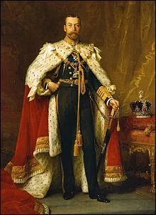 Avant d'aller plus loin et comme je sais que mes cousins fran&ccedil;ais adorent la royaut&eacute;, demandons-nous donc qui &eacute;tait George V ?