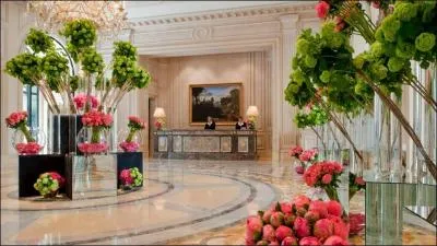 Dans ses valises qu'apporte aussi notre banquier ?