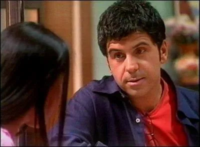 Quelle matière enseigne Cristóbal ?