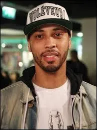 "J'ai des choses à dire, je m'appelle Disiz / J'suis un peu bronzé, my name is basané". De qui est-ce ?