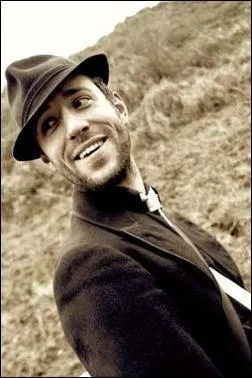 Qui est ce chanteur ?