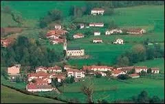 Village basque dans le Pays de Cize, Lecumberry se situe dans la nouvelle région ...