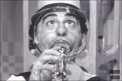 Dites-moi le titre de la chanson et qui nous chante : Gais comme deux moineaux sur la même branche/Gais comme deux amants au bal du dimanche/Gais comme deux écoliers le jour des vacances ?