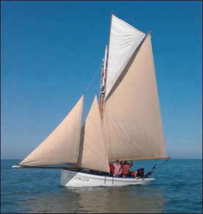 Non, les bateaux immatriculés "PY" ne font pas 3, 1416 m ! Ben alors, d'où viennent-ils ?