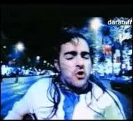 Leur titre le plus connu est "Dormir dehors". C'est le groupe de rock français Daran et...