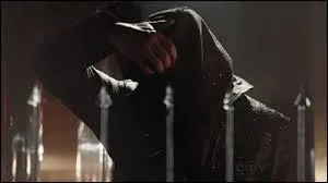 Qui se cache sous ce masque ?