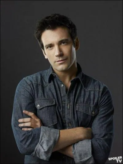 Comment est morte la mère de Tommy Merlyn ?