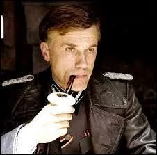 Dans "Inglorious Basterds", quel acteur interprète avec talent le détestable colonel SS Hans Landa ?