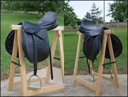 Comment s'appelle le tissu qui tient l'étrier ? 
(et on donne la bonne orthographe)