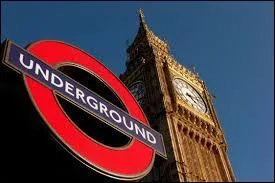 Combien de districts trouve-t-on à Londres ?