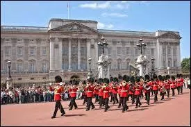 À quoi correspondent les chiffres dans le code postal en Angleterre ?
